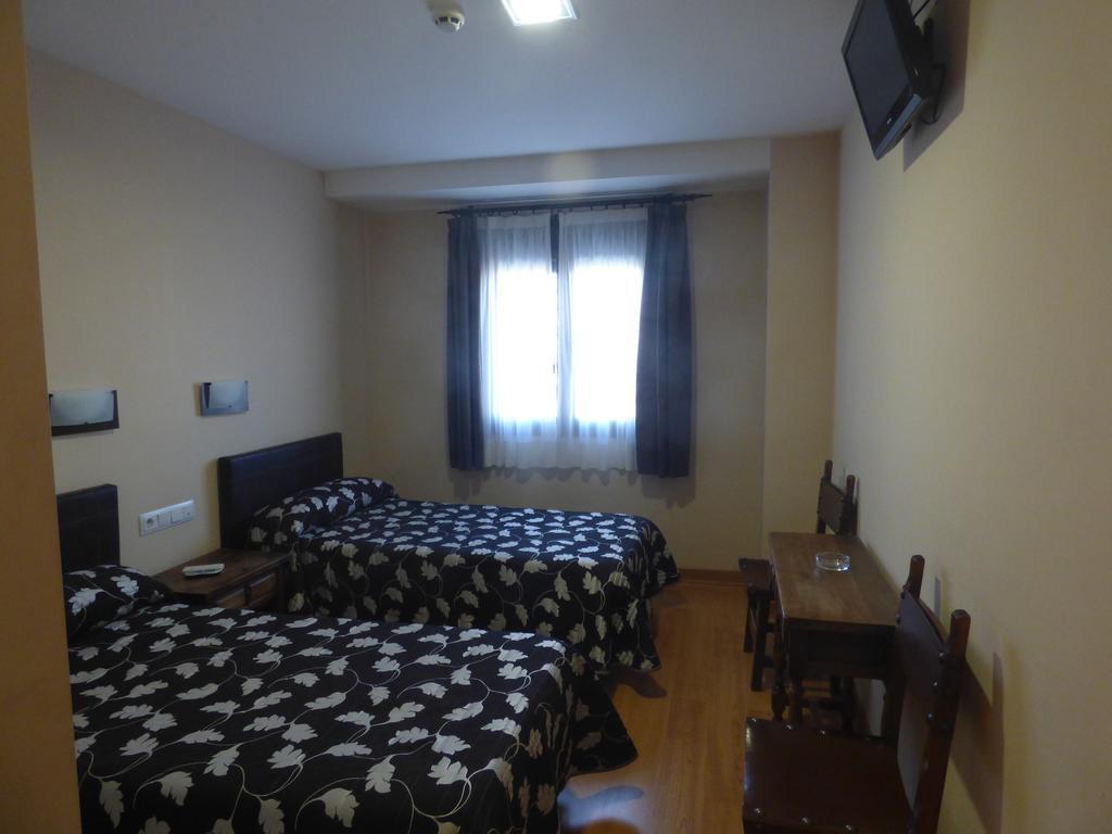Hostal La Perdiz Sonseca Zewnętrze zdjęcie